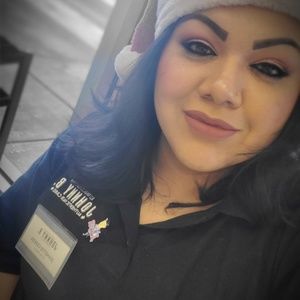 Meet your Posher, Jeanette